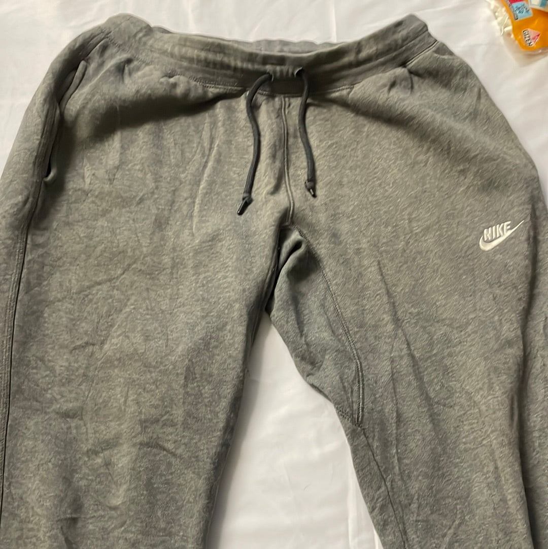Nike Track M