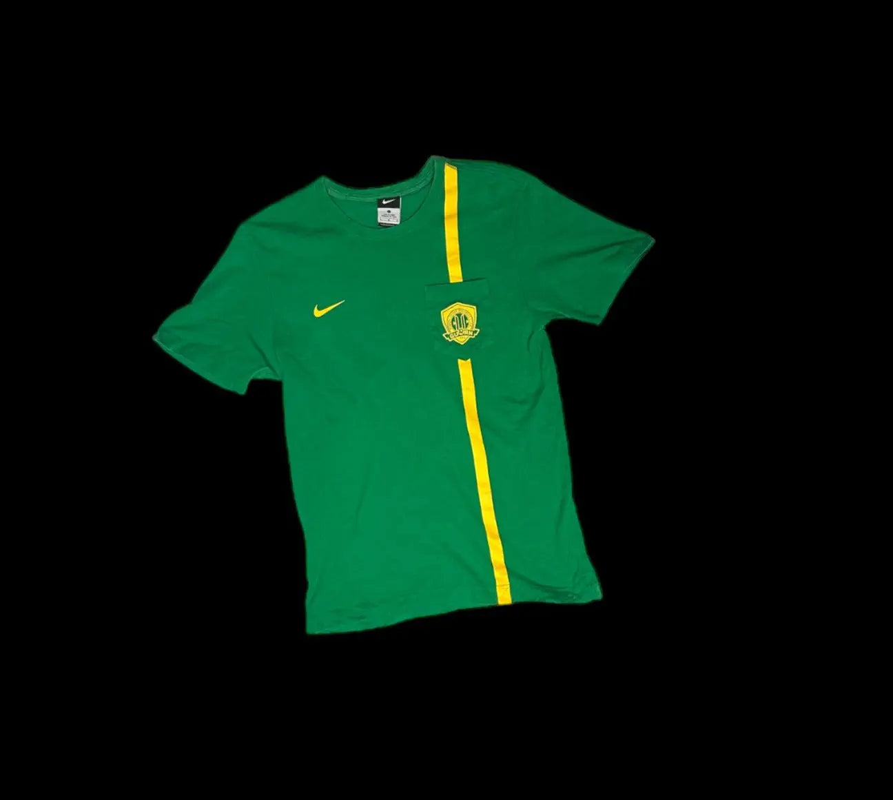 Nike Tshirt Size L - Slick Vintage