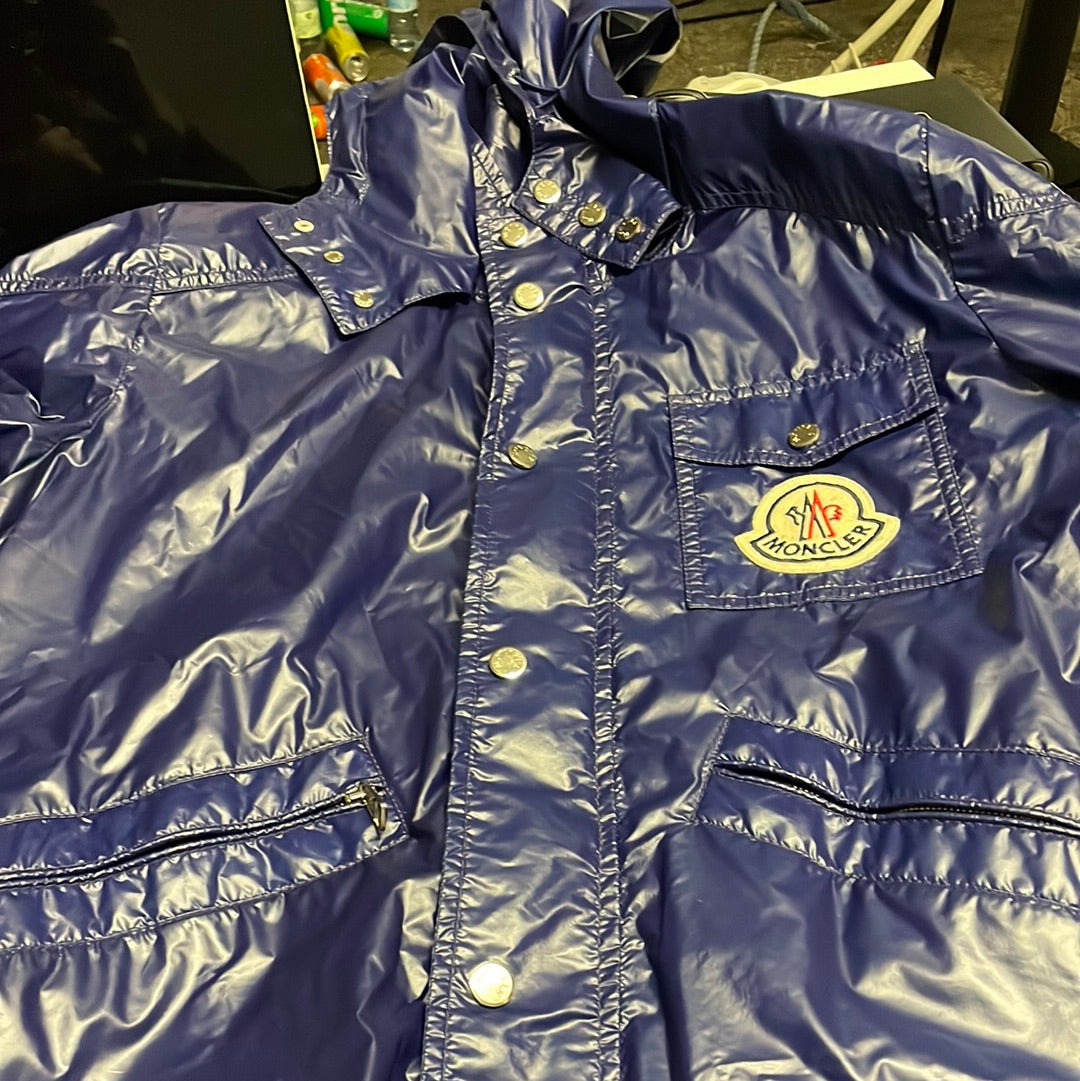 Moncler windbreaker XL