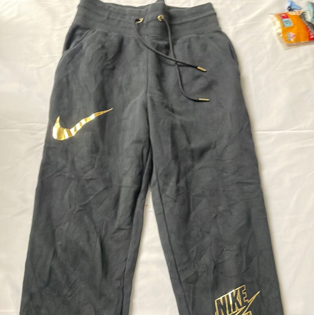 Nike Track s